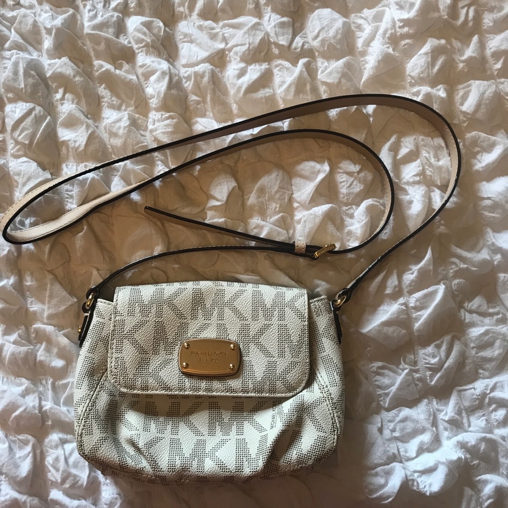 Michael Kors jet set small flap crossbody